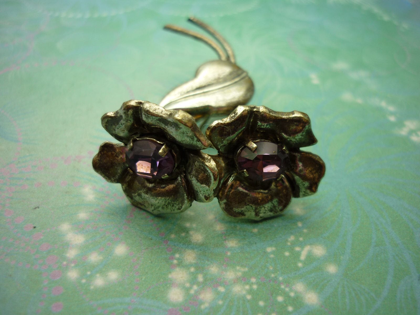 Vintage Elegance Blumen Brosche - Lila Schmuck Einzigartiges Geschenk Muttertagsgeschenk Vintage Elegance Blumen Brosche - Lila Schmuck Einzigartiges Geschenk Muttertagsgeschenk von SparklingDragonDesgn