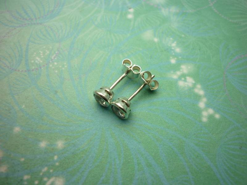 Vintage Sterling Silber Ohrringe 4, 5mm Zirkonia Ohrstecker von SparklingDragonDesgn