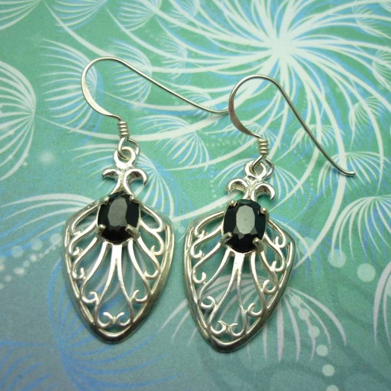 sterling Silber Ohrringe Mit Schwarzer Onyx | Vintage 925 Schmuck Elegantes Geschenk Für Sie Geringes Gewicht, Punze sterling Silber Ohrringe Mit Schwarzer Onyx | Vintage 925 Schmuck Elegantes Geschenk Für Sie Geringes Gewicht, Punze von SparklingDragonDesgn