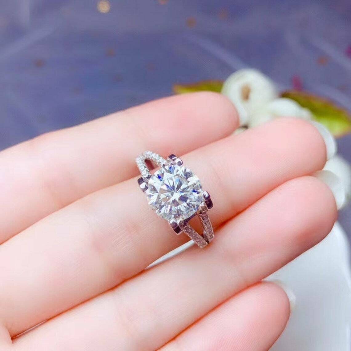 Zertifizierter 1, 67 Ct Rundschliff-Laborgewachsener Diamant 14K Solid Gold Solitaire Verlobungsring | Jubiläum Geschenk Ring Split Shank Schmuck von SparklingEdgeJewelry