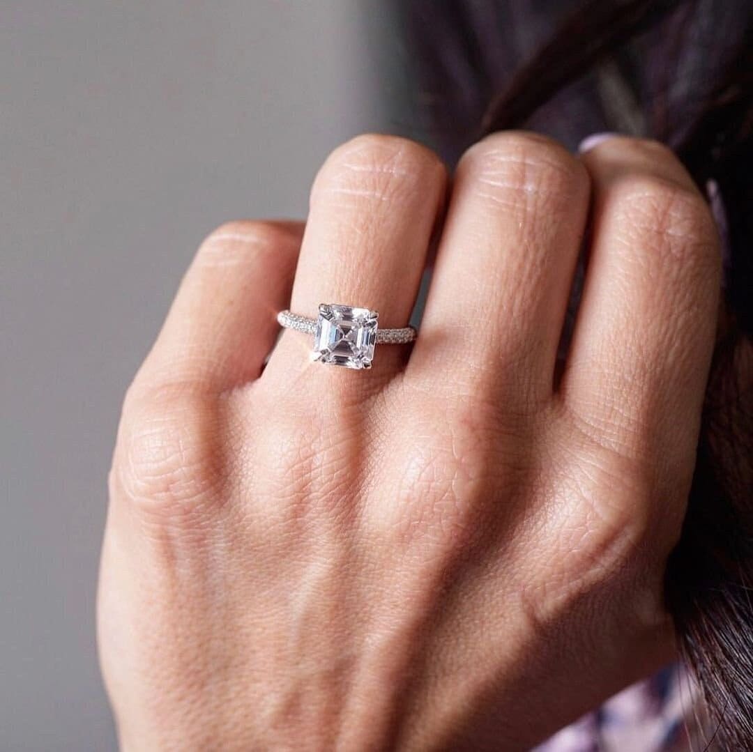 Zertifizierter 1.50Ct Weiß Asscher Cut Lab Grown Diamant 14K Solid Gold Solitaire Ring | Versteckte Halo Micro Pave Ehering Designer Schmuck Zertifizierter 1.50Ct Weiß Asscher Cut Lab Grown Diamant 14K Solid Gold Solitaire Ring | Versteckte Halo Micro Pave Ehering Designer Schmuck von SparklingEdgeJewelry