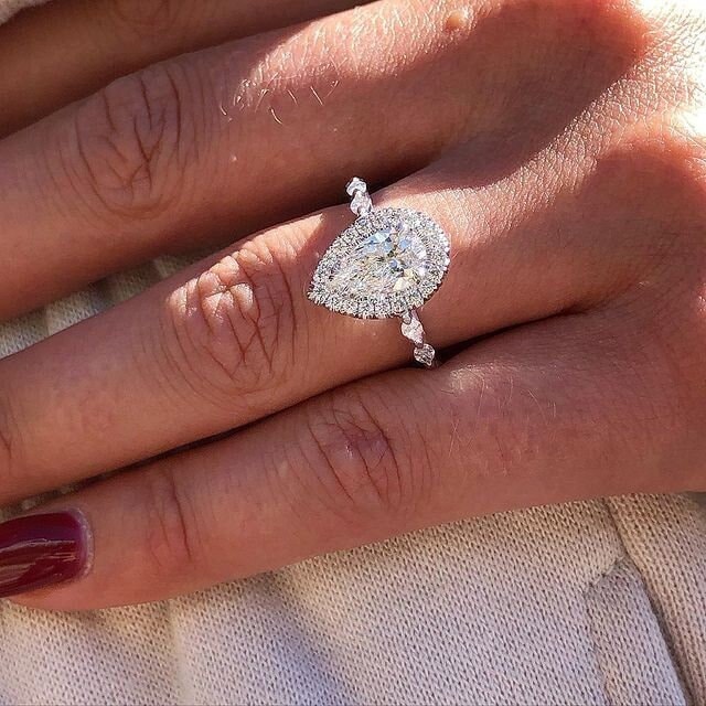 Zertifizierter 1.60Ct Weißer Birnenschliff-Laborgewachsener Diamant 14K Solid Gold Halo-Jubiläumsgeschenkring Für Frau | Danke Geschenk Schmuck von SparklingEdgeJewelry