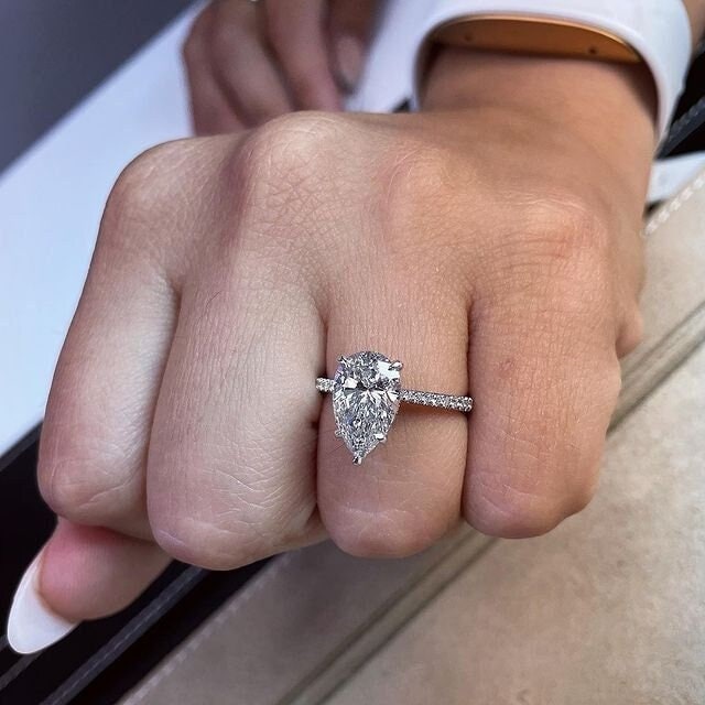 Zertifizierter 1.60Ct Weißer Birnenschnitt Labor Gewachsener Diamant 14K Solid Gold Solitaire Verlobungsring | Jahrestag Schmuck Besonderen Anlass von SparklingEdgeJewelry
