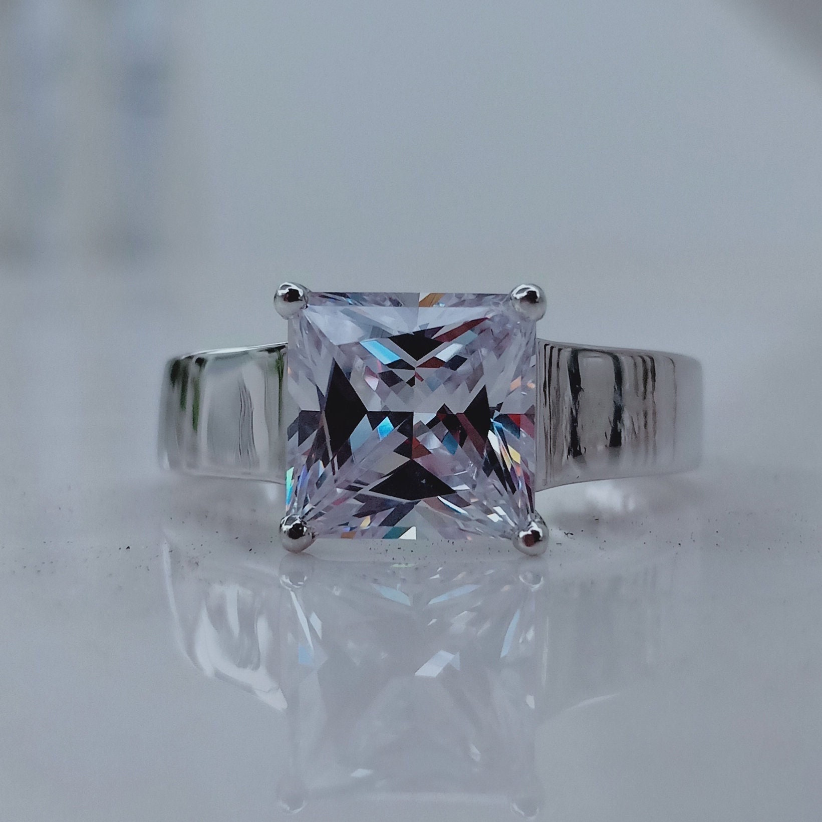 Zertifizierter 2 Karat Weiß Princess Cut Lab Grown Diamant 14K Solid Gold Solitaire Ring | Single Stone Hochzeit Versprechen Alltagskleidung Zertifizierter 2 Karat Weiß Princess Cut Lab Grown Diamant 14K Solid Gold Solitaire Ring | Single Stone Hochzeit Versprechen Alltagskleidung von SparklingEdgeJewelry