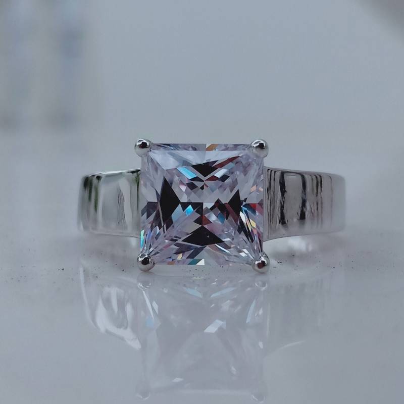 Zertifizierter 2 Karat Weiß Princess Cut Lab Grown Diamant 14K Solid Gold Solitaire Ring | Single Stone Hochzeit Versprechen Alltagskleidung von SparklingEdgeJewelry