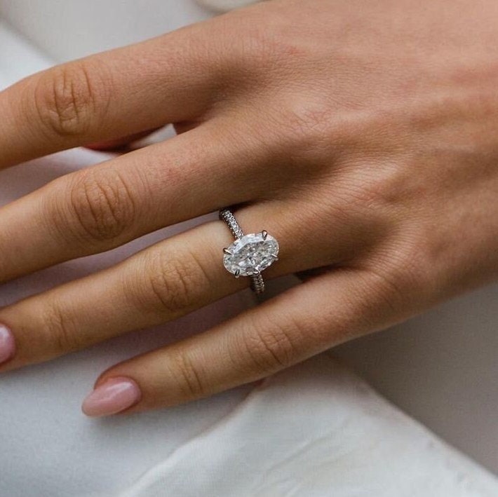 Zertifizierter 2 Karat Weißer Ovalschliff Labor Gewachsener Diamant 14K Solid Gold Solitaire Versprechensring | Ehering Für Sie Versteckter von SparklingEdgeJewelry