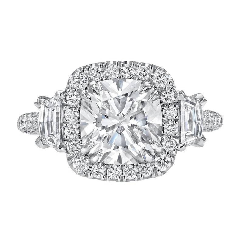 Zertifizierter 2Ct Weißer Kissenschliff Labor Gewachsen Diamant Halo Drei Stein-Verlobungsring Vorschlag Brautjungfer Ehering | Statement Ring von SparklingEdgeJewelry