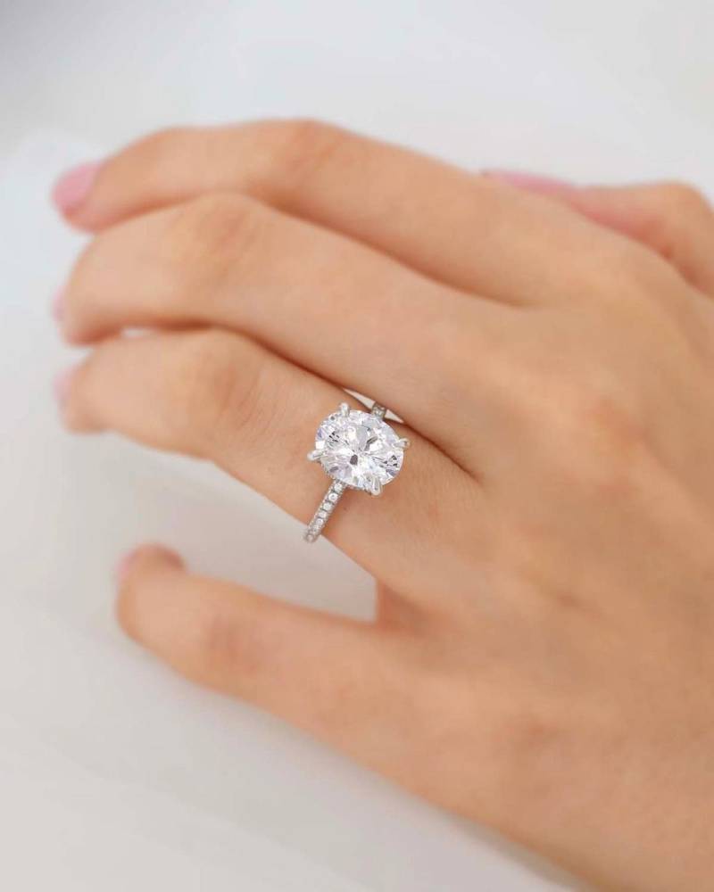 Zertifizierter 2Ct Weißer Ovalschliff-Laborgewachsener Diamant 14K Massivgold Solitär-Verlobungsring | Designer Schmuck Für Damen Jubiläumsgeschenk von SparklingEdgeJewelry