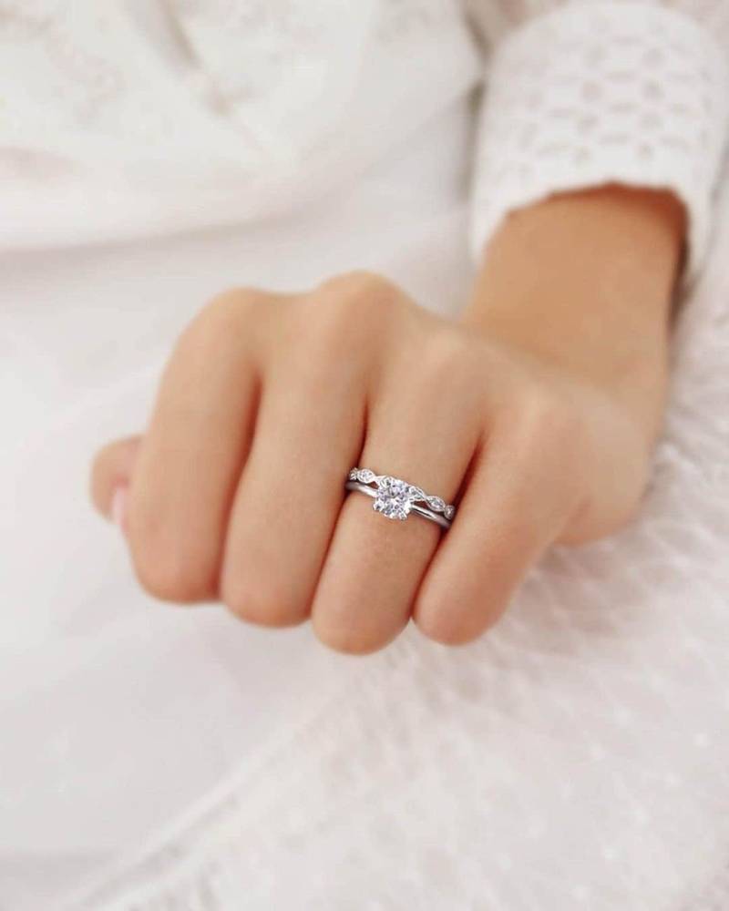 Zertifiziertes 0, 50 Ct Weißer Rundschliff-Diamant 14K Solid Gold Solitaire Ring Set | Ring-Set Für Frau Designer Schmuck von SparklingEdgeJewelry