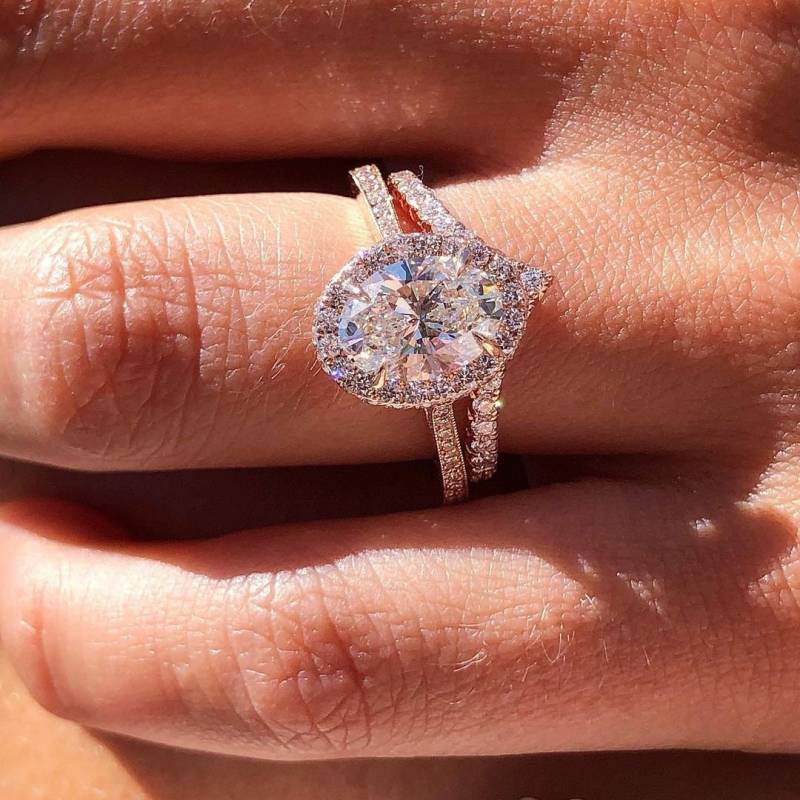 Zertifiziertes 2Ct Weiß Oval Cut Lab Grown Diamant 14K Solid Gold Halo Ehering Set | Ring-Set Für Frau Für Immer Ein Geschenk von SparklingEdgeJewelry