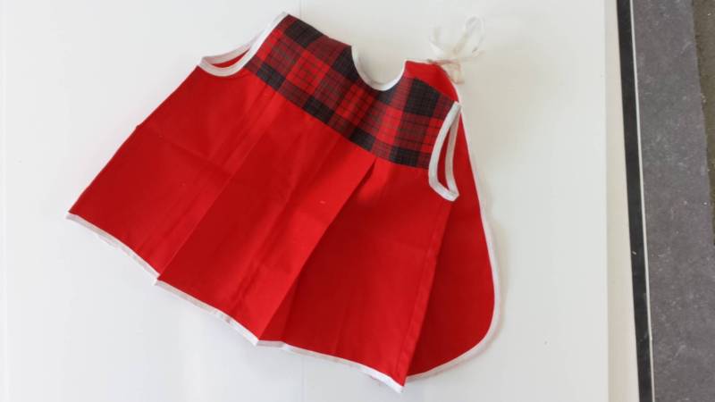 Kleine Baby Schürze Lätzchen Rot Karierten Jaren60 Vintage Mint Neue Unikate Sekt Sechziger Jahre Sommerkleidung von SparklingSixties