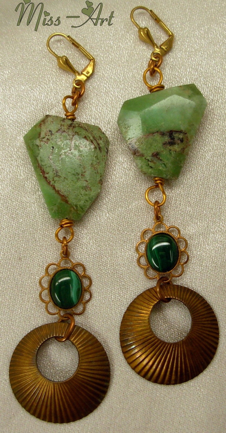 Wunderschöne Grüne Chrysopras Malachit Aus Massivem Messing/Bronze Geriffelte Stanzteile Durchbohrte Ohrringe Miss-Kunst Unikat Wunderschöne Grüne Chrysopras Malachit Aus Massivem Messing/Bronze Geriffelte Stanzteile Durchbohrte Ohrringe Miss-Kunst Unikat von SparklingTreasures2U