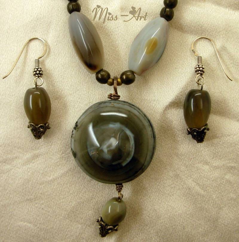 Z-Auge Grauen Achat Dunkel Bronze Perlen Sterling Spange Und Bead Caps Halskette Ohrringe Set Ooak-Miss-Kunst-Sparklingtreasures2U Z-Auge Grauen Achat Dunkel Bronze Perlen Sterling Spange Und Bead Caps Halskette Ohrringe Set Ooak-Miss-Kunst-Sparklingtreasures2U von SparklingTreasures2U