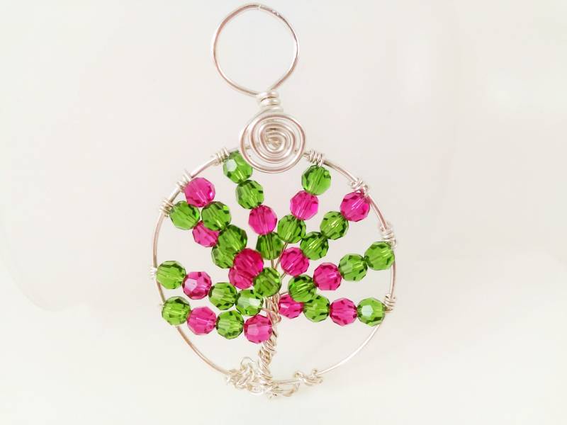 Wire Wrapped Argentium Silver Tree Of Life Anhänger Mit Farn Grün Und Fuchsia Swarovski Kristallen | Granatapfelbaum von SparklngCreations