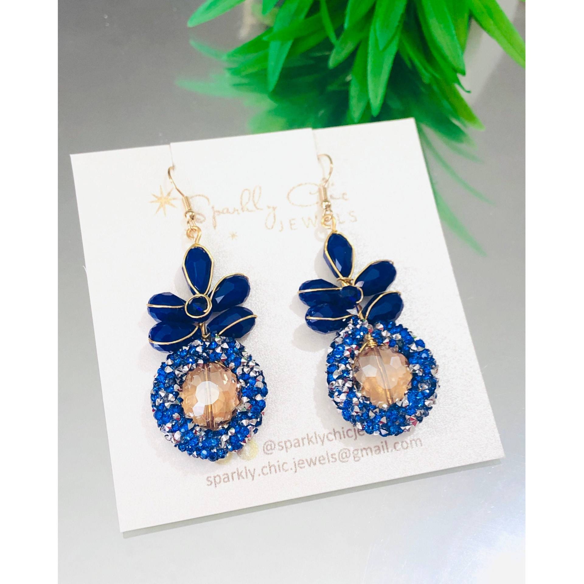 Blaue Glitzer Kristall Ohrringe, Funkelnde Geschenk Für Sie, Elegante Blaue Ohrringe von SparklyChicJewels
