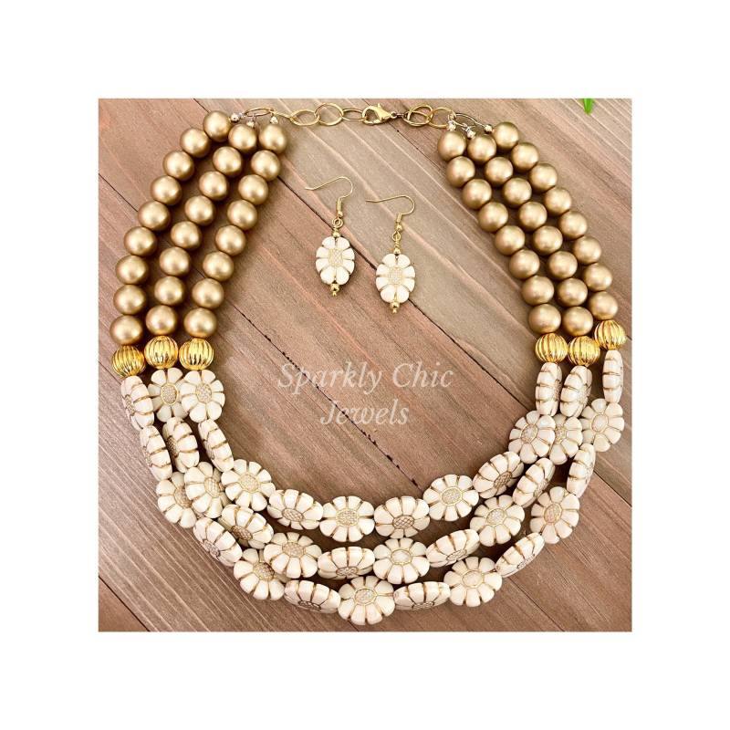 Goldblume Halskette, Gold Blumen Statement Halskette Für Frauen, Ausgefallene Geschenk Sie von SparklyChicJewels