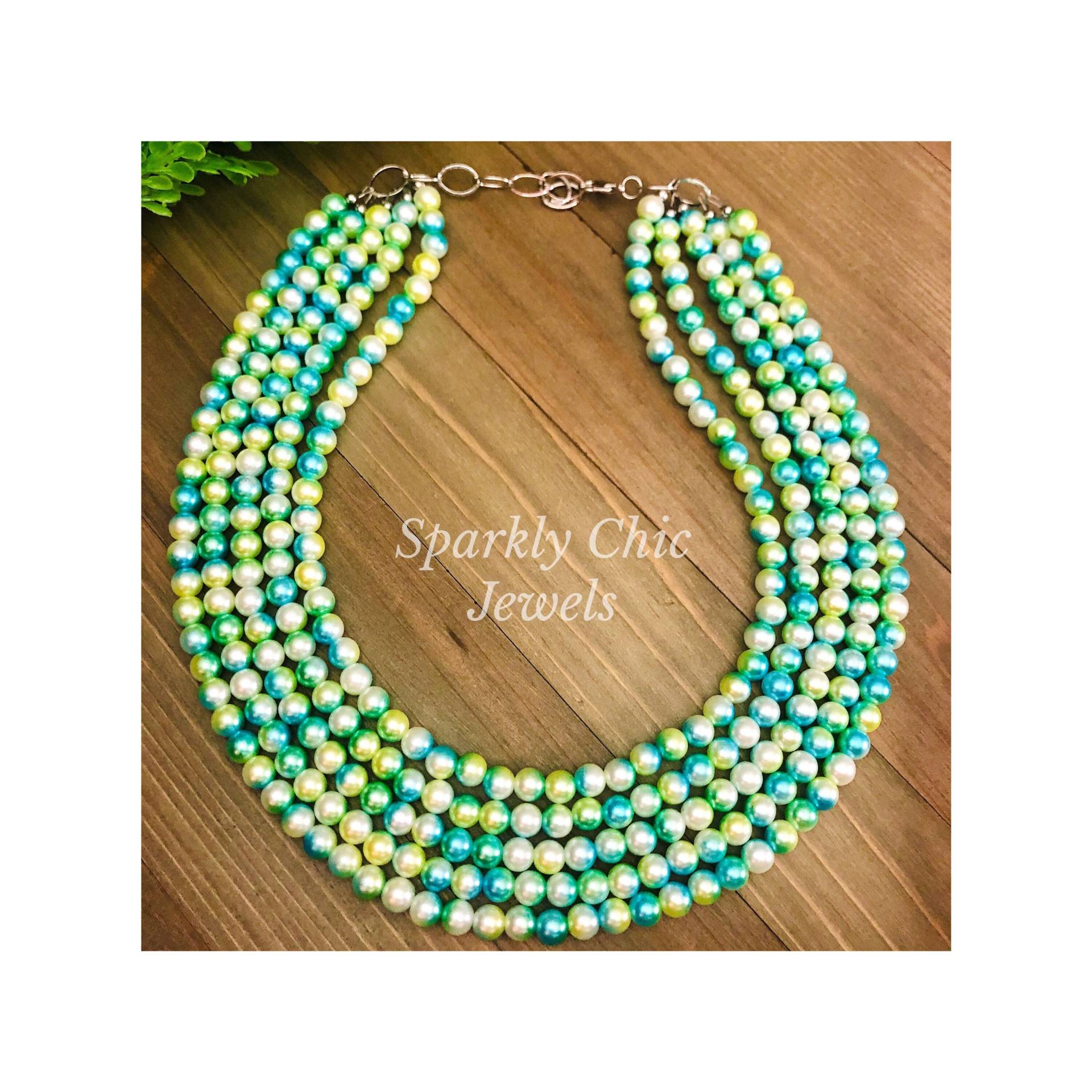 Grüne Krawatte Halskette, Krawattenfarbe Statement Mehrstrang Perlen Mode Halskette von SparklyChicJewels