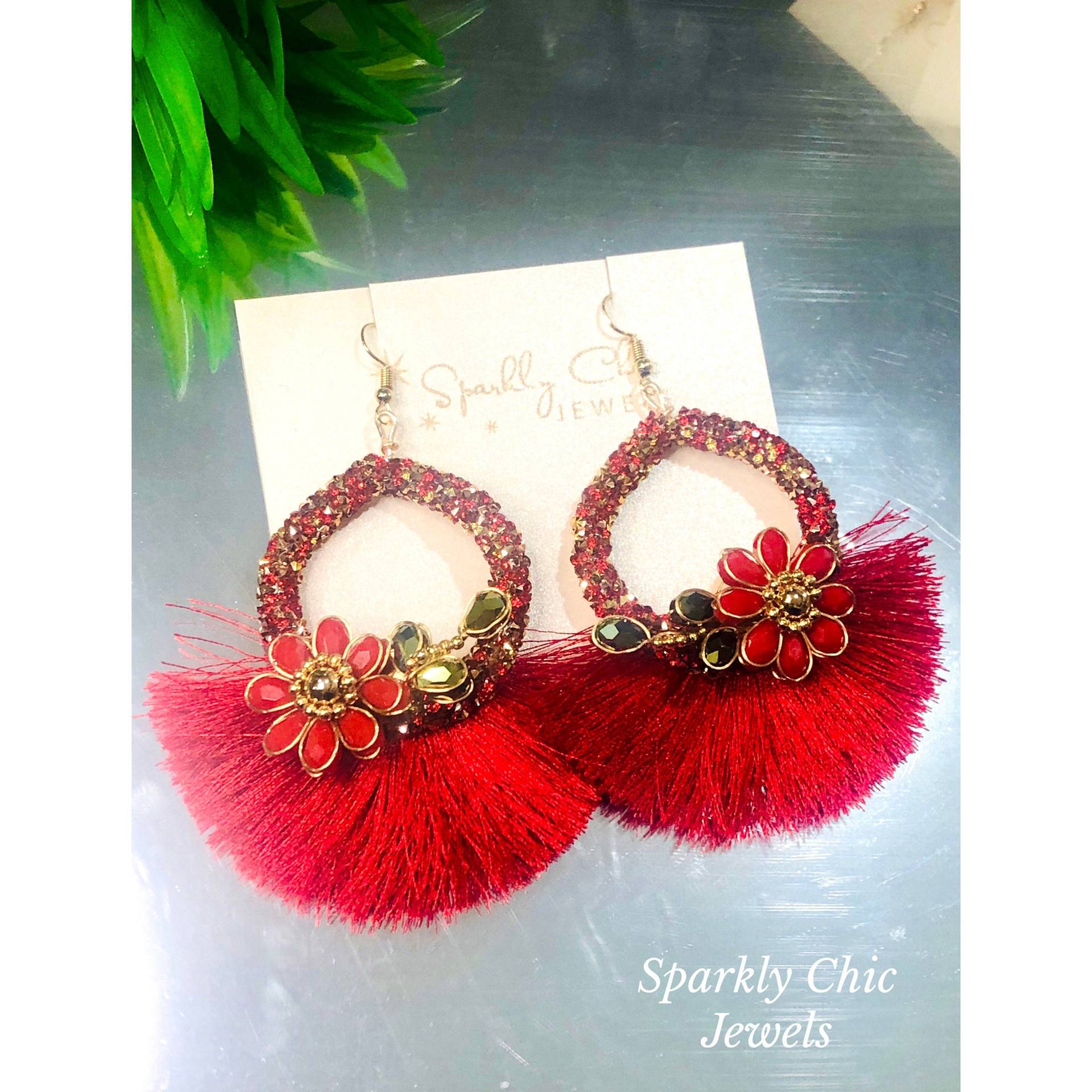 Rote Glitzer Quasten Ohrringe, Rote Hoop Mode Geschenk Für Sie von SparklyChicJewels
