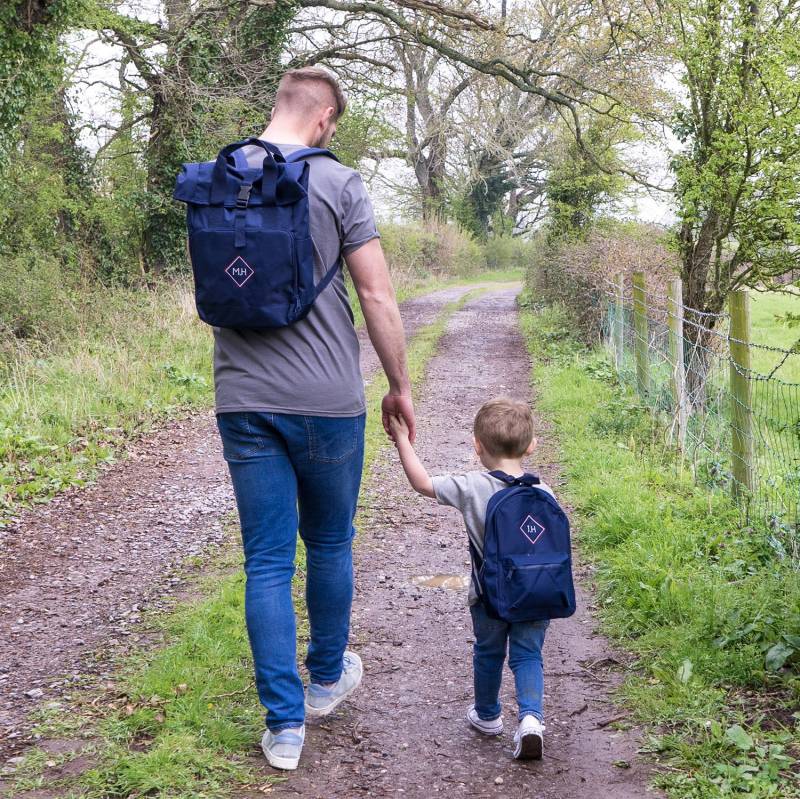 Monogramm Tasche Set - Papa Und Ich Rolltop Rucksack - Besticktes Vatertag von SparksAndDaughters