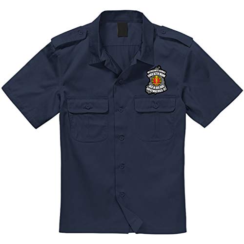 Spaß Kostet Armee Hemd Kurzarm Unterschätze nie einen Alten Mann aus der DDR mit Aufnäher Größe S - 7XL von Spaß Kostet