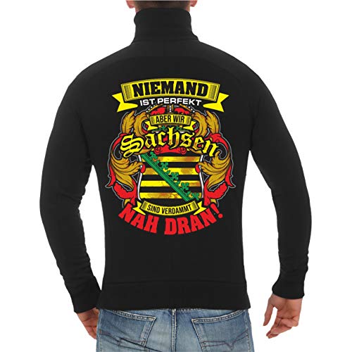 Spaß Kostet Herren Jacke Sweatjacke Niemand ist perfekt aber wir SACHSEN sind nah dran DDR Spaß Kostet Herren Jacke Sweatjacke Niemand ist perfekt aber wir SACHSEN sind nah dran DDR von Spaß Kostet