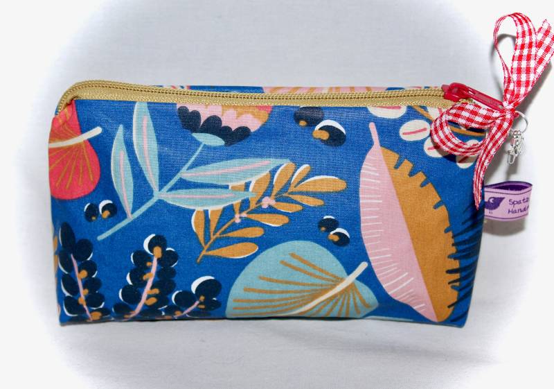 Kleine Kosmetiktasche in Blau Und Senfgelb Mit Blumen von Spatzenland