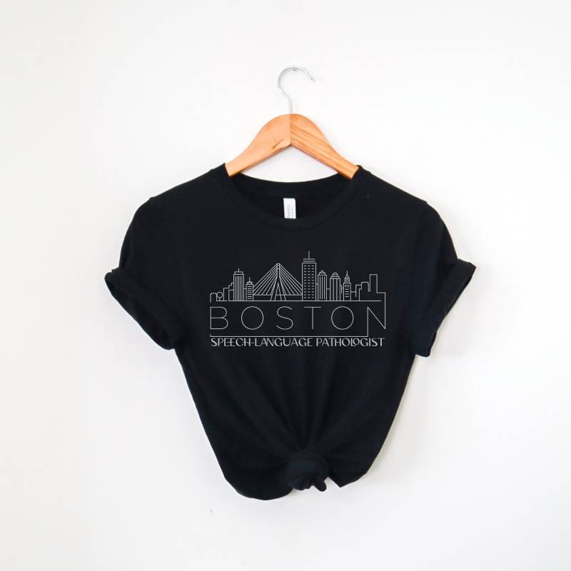Spreche Sprachpathologie | Logopädin Tshirt Slp Speech Merch Logopädie Bekleidung Geschenke Boston von SpeakingOfSamantics