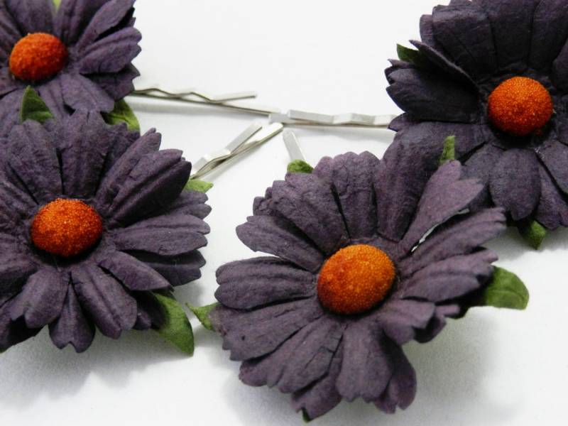 Lila/Schwarz Daisy Blumen Haarspange Set Alternative Gothic Braut Hochzeit Haar Accessoires Brautjungfer Bobby Pin Blume F035 Lila/Schwarz Daisy Blumen Haarspange Set Alternative Gothic Braut Hochzeit Haar Accessoires Brautjungfer Bobby Pin Blume F035 von SpearmintAndThyme
