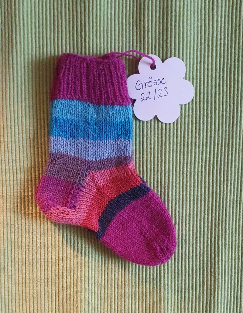 Kindersocken Handgestrickt Gr. 22-23 Kindersocken Handgestrickt Gr. 22-23 von SpecialCraftedforYou