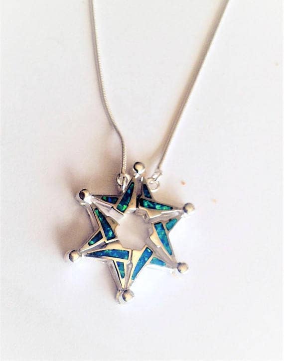 Wandelbare St. Silber-Davidsstern-Halskette Mit Blauen Opalen. Israelschmuck von SpecialJewishJewelry