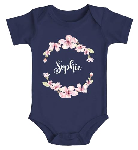SpecialMe® Baby Body mit Namen Blütenkranz Blumen Geschenk zum Geburtstag mit Wunschame Geburt Mädchen Bio-Baumwolle Navy 3-6 Monate von SpecialMe