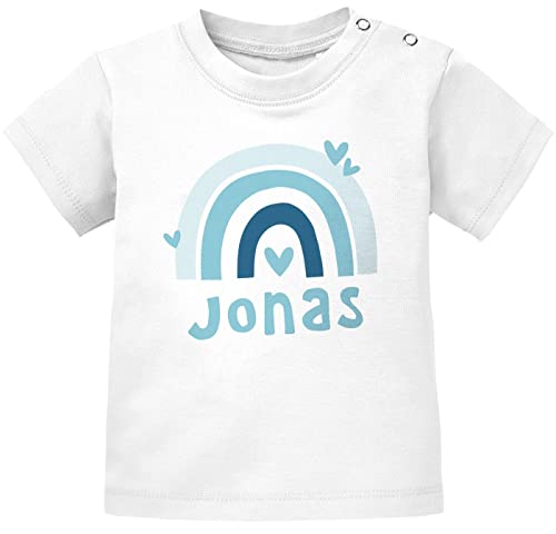 SpecialMe® Baby T-Shirt mit Namen personalisiert Regenbogen Skandi Stil Mädchen Jungen Kurzarm Bio-Baumwolle Jungs weiß 80/86 (10-15 Monate) von SpecialMe