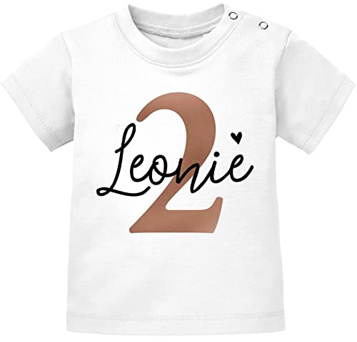 SpecialMe® personalisiertes Baby T-Shirt Geburtstag Monogramm Geburtstags-Shirt personalisierbar mit Name Alter 1-3 2 Jahre weiß 92/98 (16-24-Monate) von SpecialMe