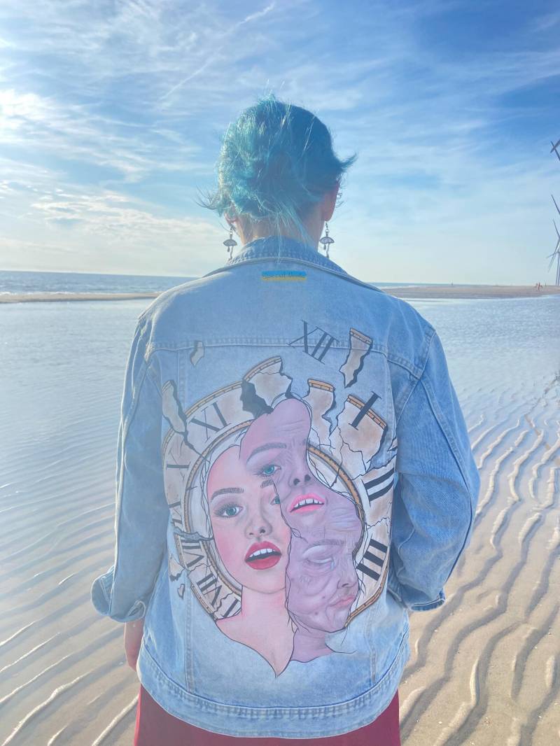Einzigartige Handbemalte Jacke - Individuelle Denim-Kunstkleidung, Original-Textilmalerei, Tragbares Kunstgeschenk Für Sie Oder Ihn von SpecialNeedsCustom