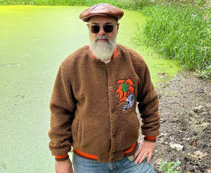 Außergewöhnliche Collegejacke in L Mit Football Stickerei Und Kontrastbündchen Eine Tolle Baseballjacke Die So Nicht Mehr Im Handel Ist von SpeedCowboy