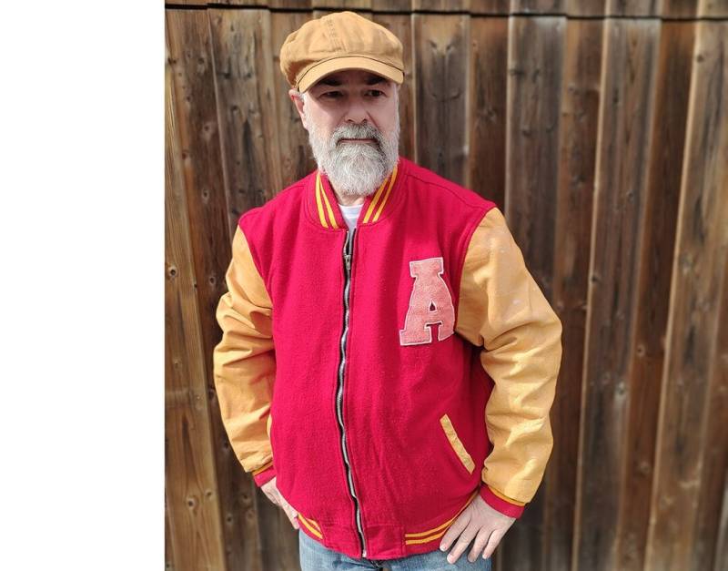 Collegejacke Von Naveed in Xxl Mit Lederärmel Ältere Coole Baseballjacke Frontzip Und Buchstaben Patch Klasse Vintage Rockabilly Look von SpeedCowboy