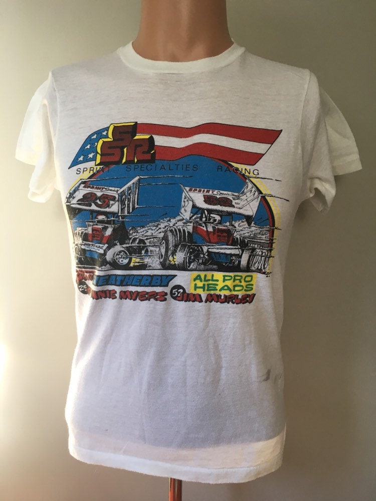 Rare Sprint Specialties Racing 80Er Jahre T-Shirt S World Of Outlaws Rare Sprint Specialties Racing 80Er Jahre T-Shirt S World Of Outlaws von SpeedwayTSJ