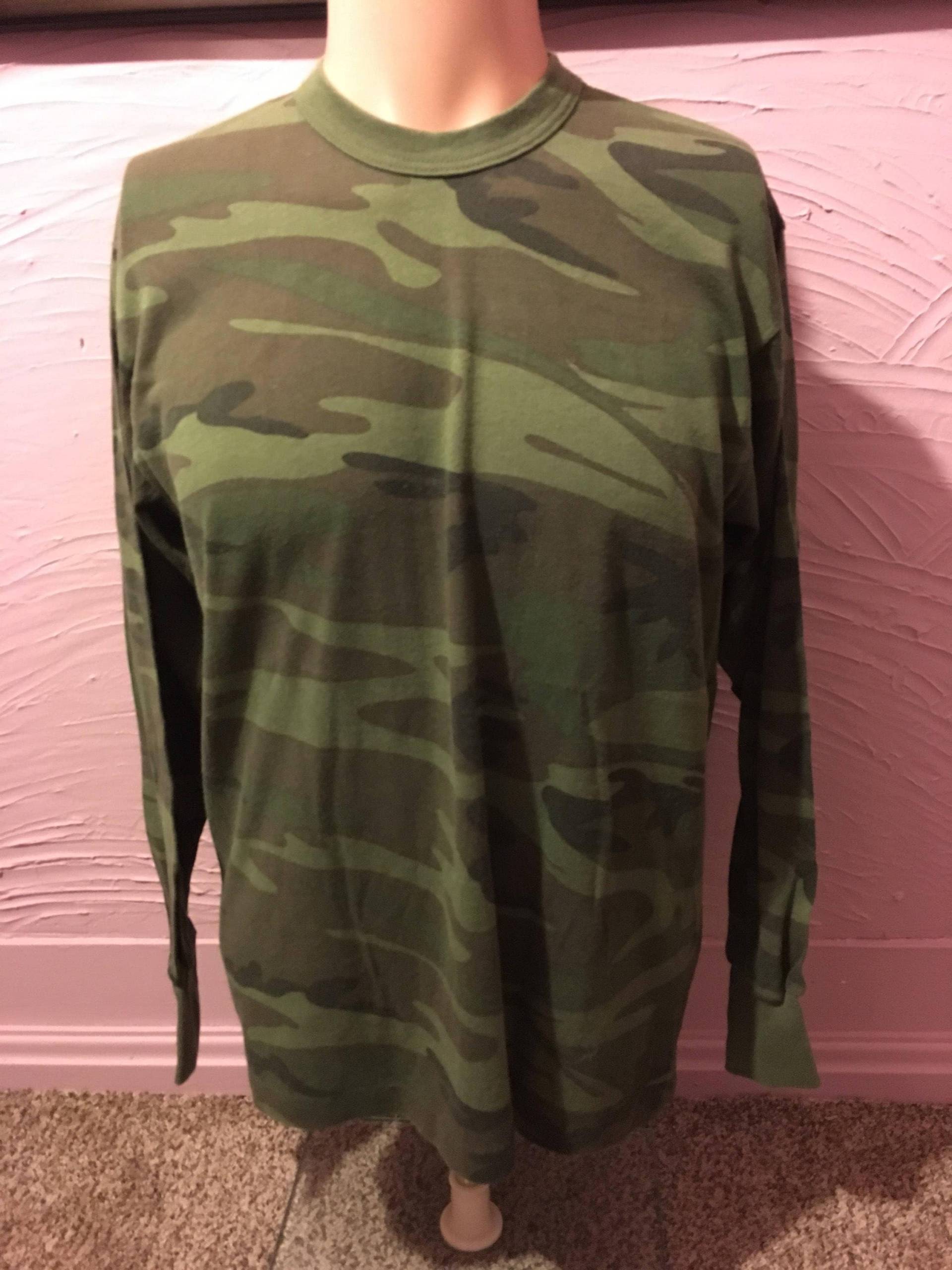 Rothco Camo Langarm T-Shirt 80Er Jahre L Rothco Camo Langarm T-Shirt 80Er Jahre L von SpeedwayTSJ