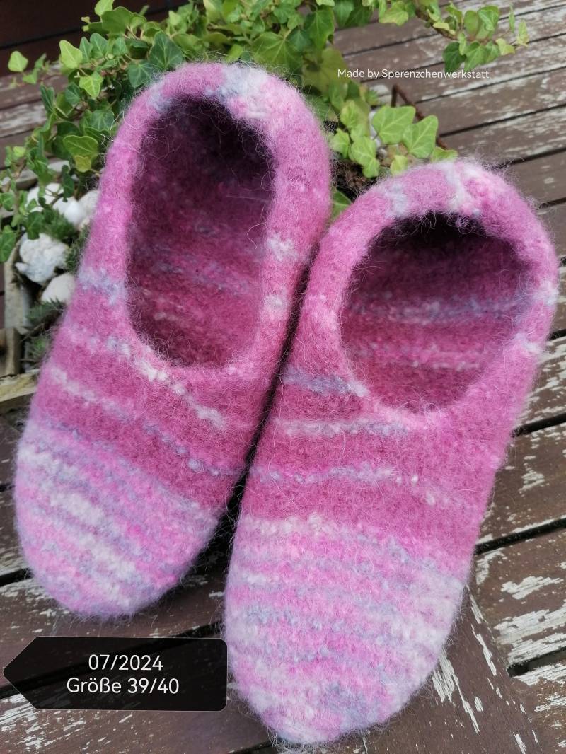 Handgestrickte Filzschuhe - Puschen Pantoffeln Hausschuhe Aus Gestrickter Filzwolle Größe 39/40 von Sperenzchenwerkstatt