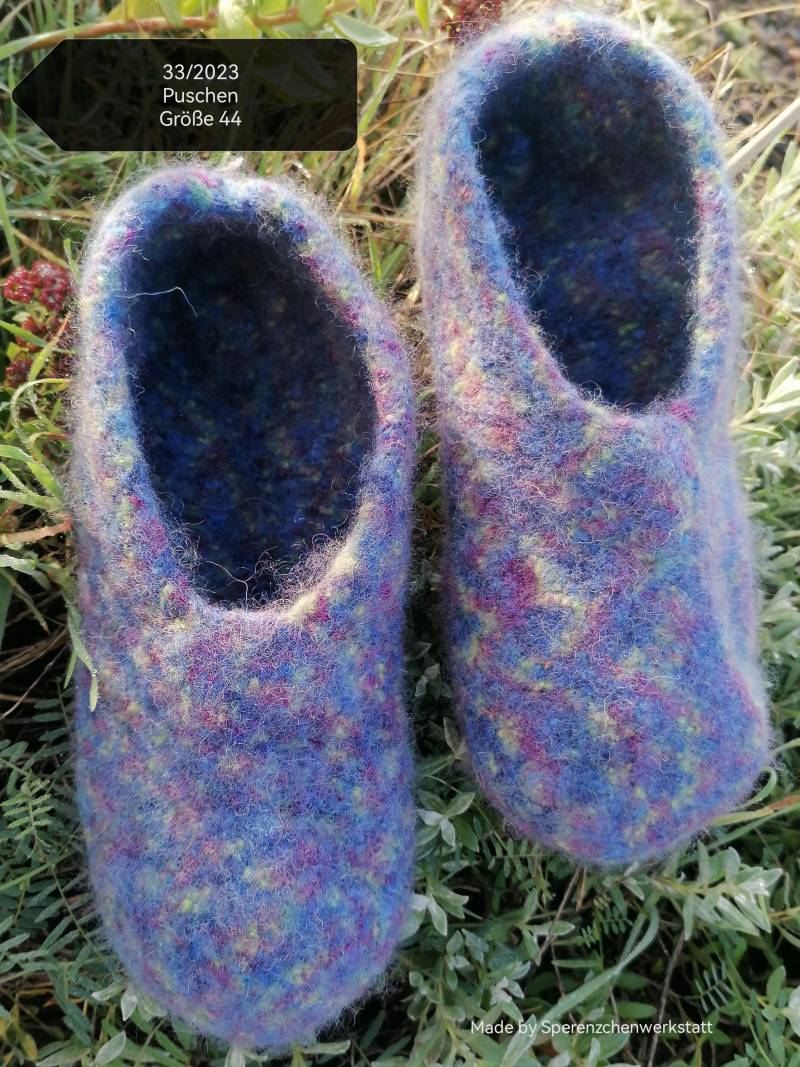 Handgestrickte Filzschuhe - Puschen Pantoffeln Hausschuhe Aus Gestrickter Filzwolle Größe 44 Handgestrickte Filzschuhe - Puschen Pantoffeln Hausschuhe Aus Gestrickter Filzwolle Größe 44 von Sperenzchenwerkstatt