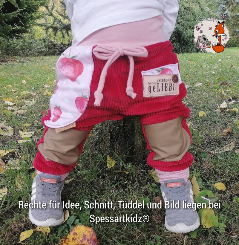 Outdoorhose Fuchs Pumphose, Jogger Kitahose Matschhose Krabbelhose Kindergartenhose Cord Rot Erdbeeren Mit Oder Ohne Kordel Label Wählbar von Spessartkidz