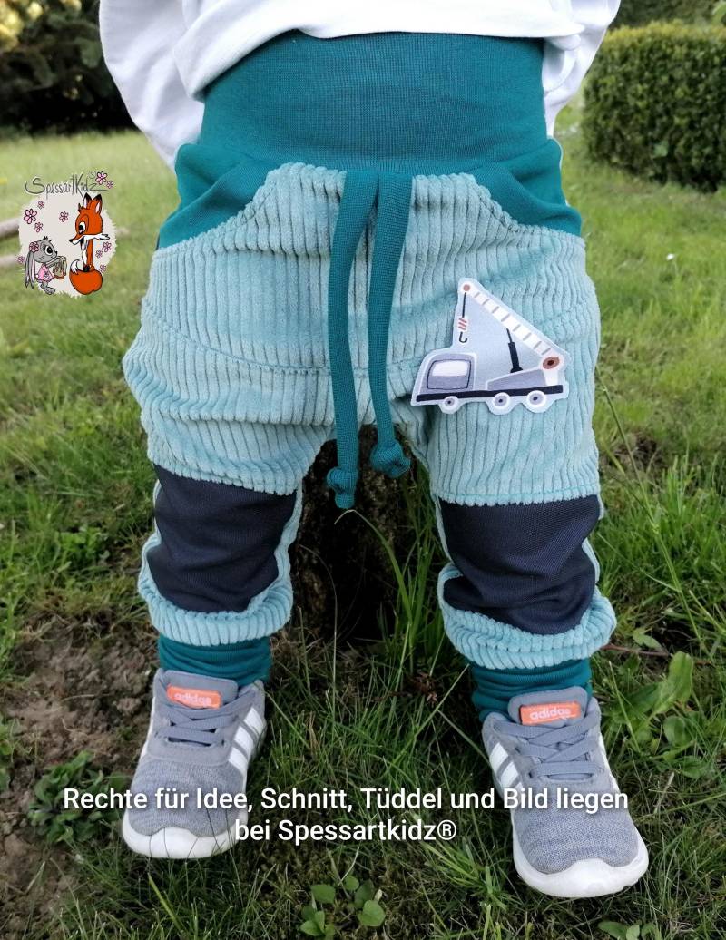 Outdoorhose Pumphose, Jogger Kitahose Matschhose Krabbelhose Kindergartenhose Cord Autos Mit Oder Ohne Kordel von Spessartkidz