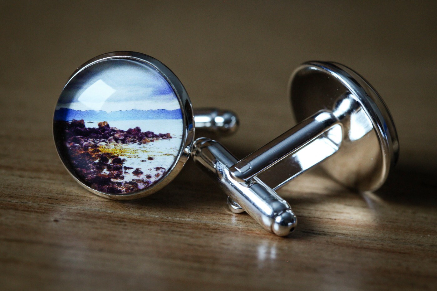 Ein Paar Handgefertigte Versilberte Manschettenknöpfe Mit Einem 16mm Original-Foto, Das Am Redpoint Strand An Der Westküste Schottlands Aufgenommen Ein Paar Handgefertigte Versilberte Manschettenknöpfe Mit Einem 16mm Original-Foto, Das Am Redpoint Strand An Der Westküste Schottlands Aufgenommen von Speyvalleyphotoart