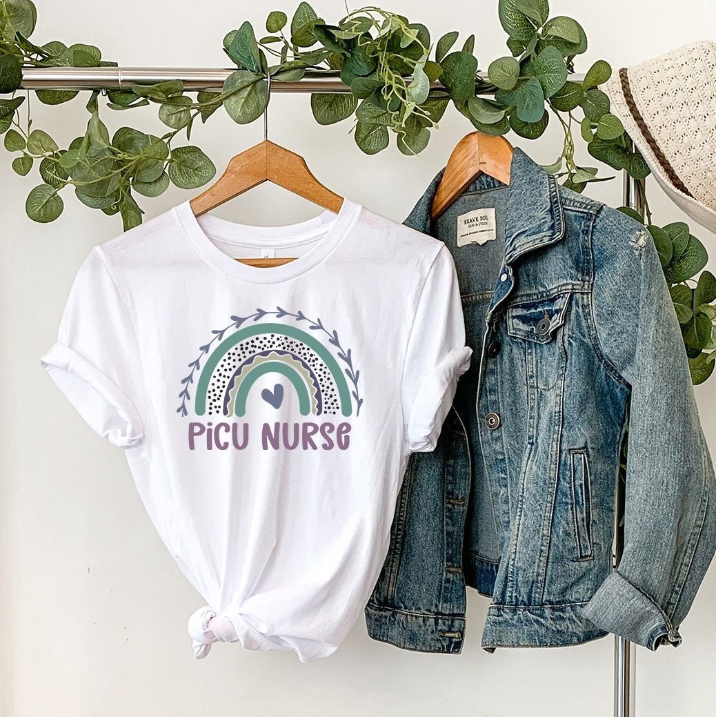 Kinder-Intensivstation Krankenschwester Tshirt/ Sweatshirt, Picu Hoodie, Abschluss, Eingeschriebene Krankenschwester, Reise Stillen Kinder-Intensivstation Krankenschwester Tshirt/ Sweatshirt, Picu Hoodie, Abschluss, Eingeschriebene Krankenschwester, Reise Stillen von SphinxMedia