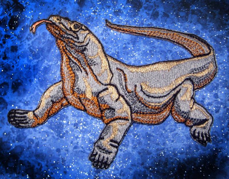 Komodo Drachen Varanus Komodoensis Eisen Auf Patch von SpiderStitchesParlor