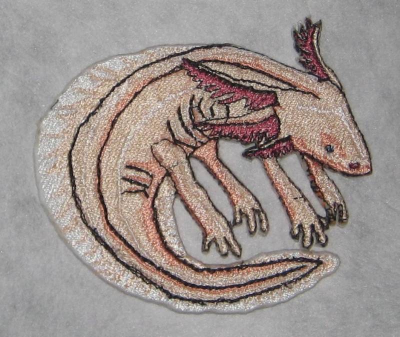 Leucistic Axolotl Aufnäher, "Wasserhund Welpe" Gestickte Applikation von SpiderStitchesParlor