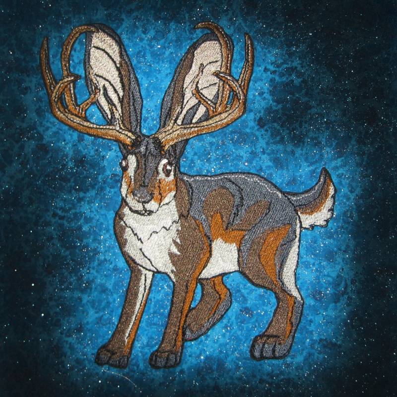 Riesige Jackalope Eisen Auf Patch in Summer Sable von SpiderStitchesParlor