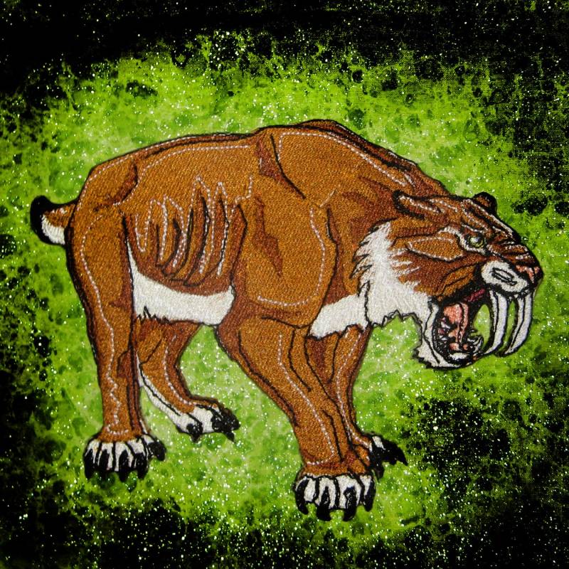 Riesige Smilodon Säbel Zahn Tigerkatze Eisen Auf Patch von SpiderStitchesParlor