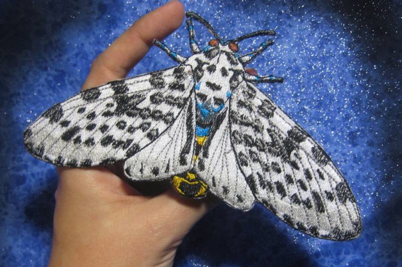 Riesiger Leopard Moth Eyed Tiger Hypercompe Scribonia Patch Zum Aufbügeln von SpiderStitchesParlor