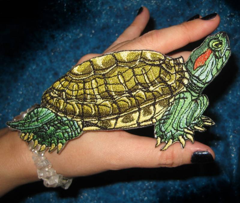 Rotohriges Schiebeschildkröten Schildkröten Aufnäher in Rot von SpiderStitchesParlor